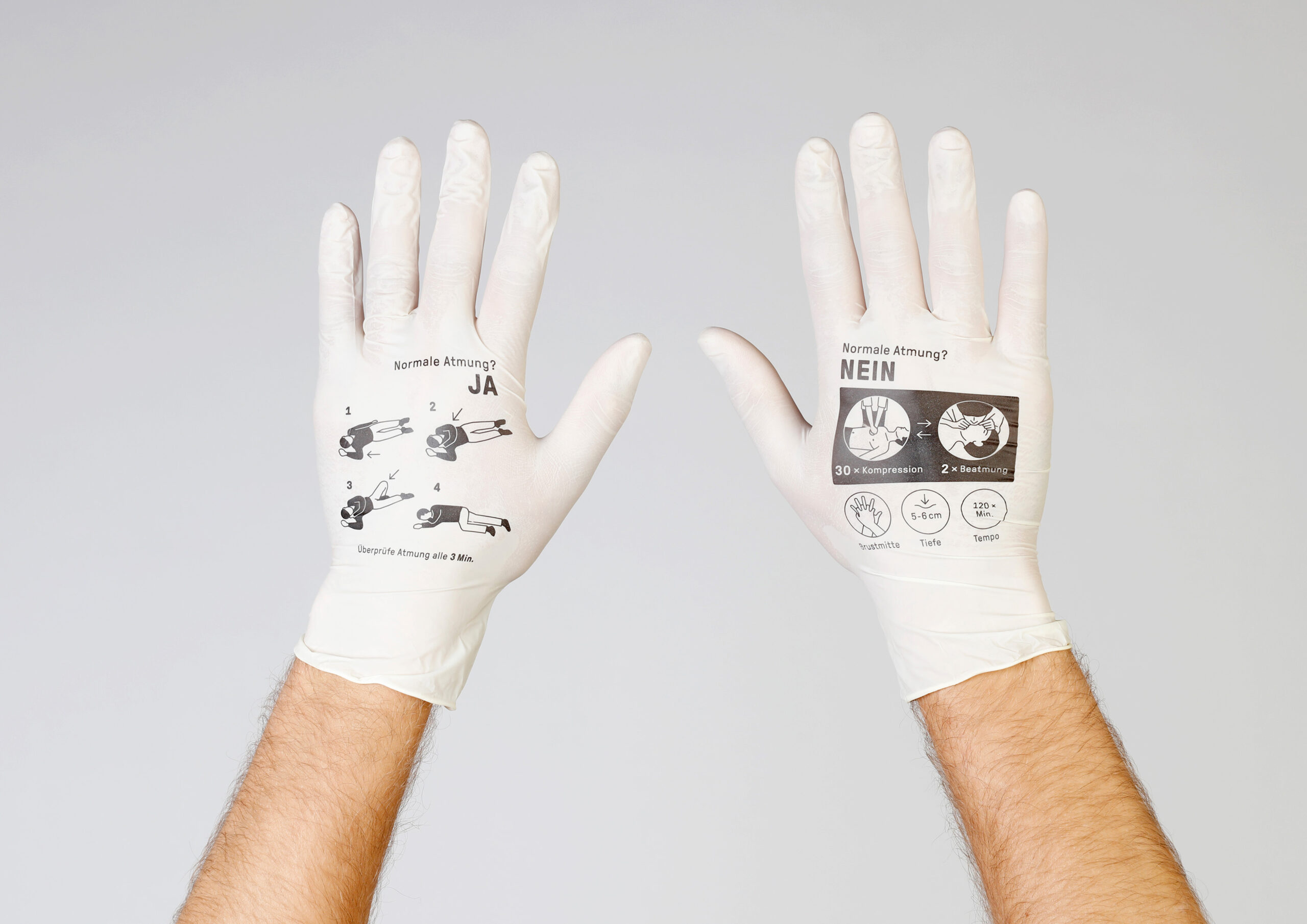 First Aid Gloves_Anna Koppmann_Marie Radke_04